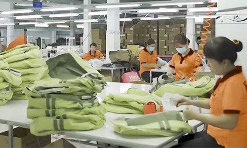 backpack packing workers