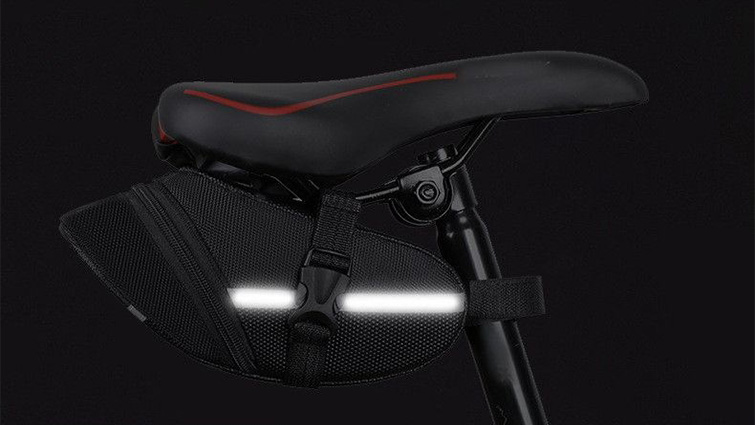 bike-saddle-bag-with-reflective-strip